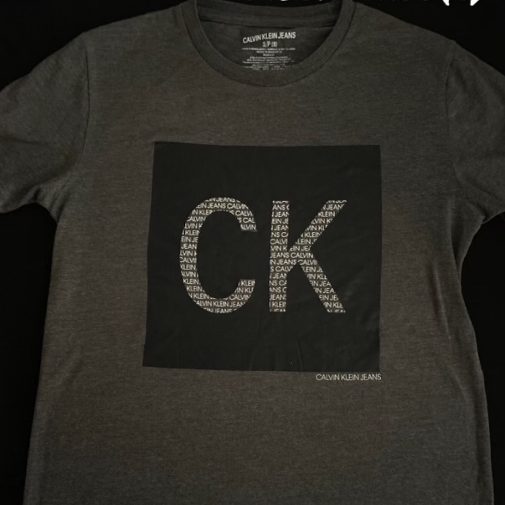 Calvin Klein Tee